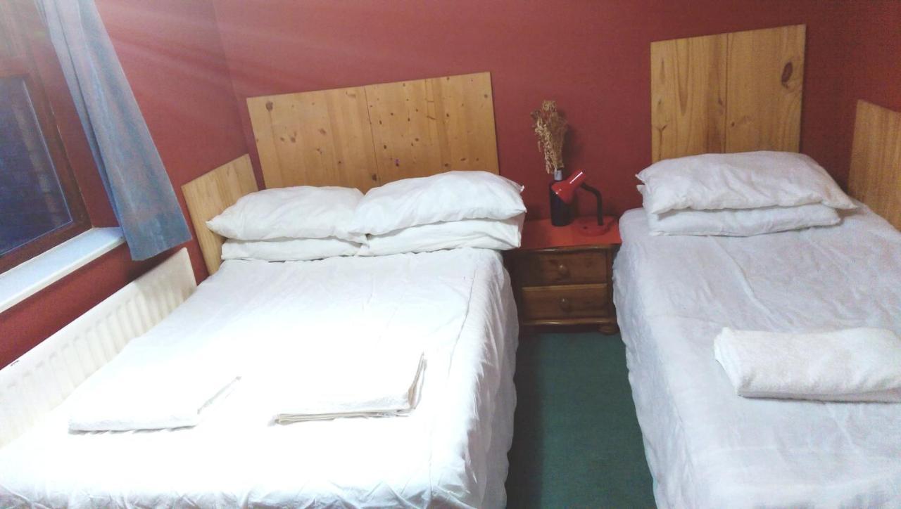 Oldbrook Accommodation Milton Keynes Extérieur photo